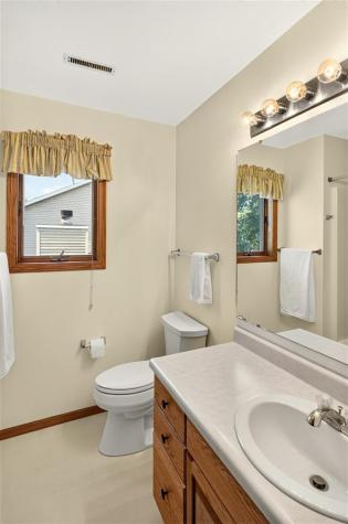 45 Heron Circle Iowa City IA 52245