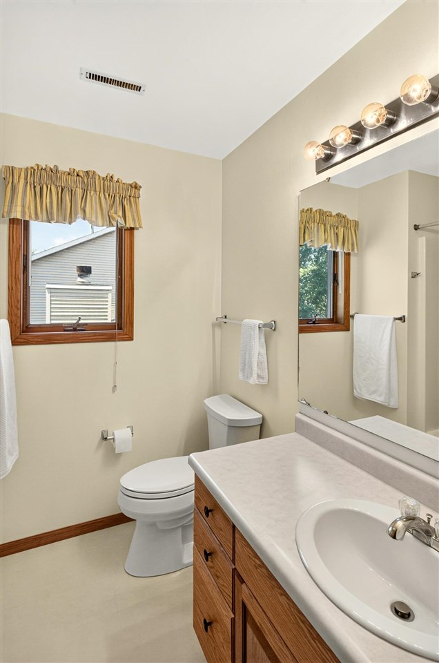 45 Heron Circle Iowa City IA 52245