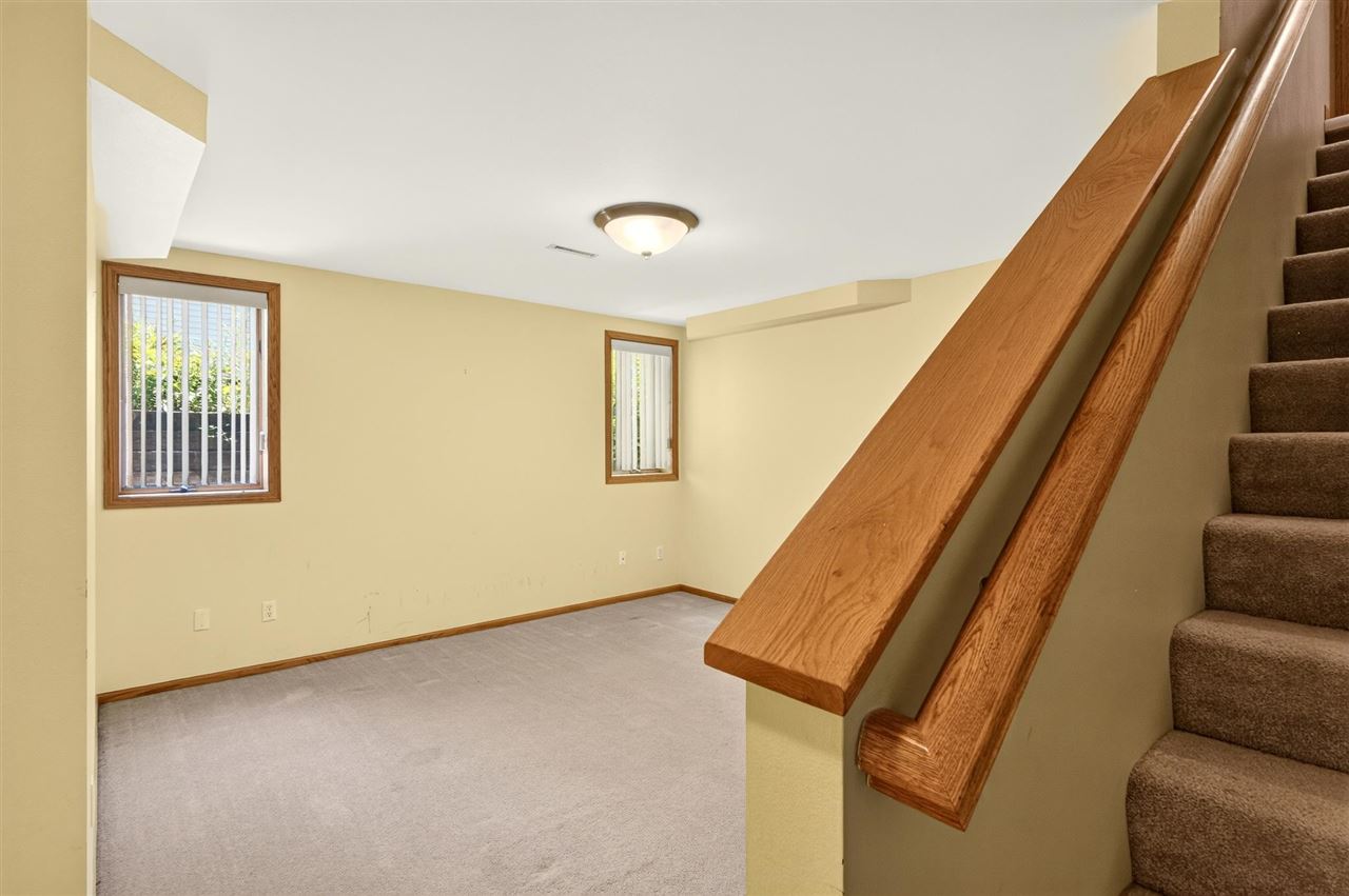 45 Heron Circle Iowa City IA 52245
