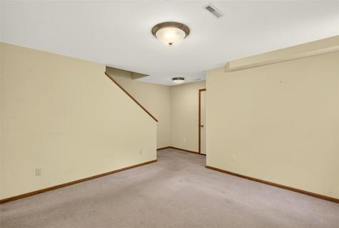 45 Heron Circle Iowa City IA 52245