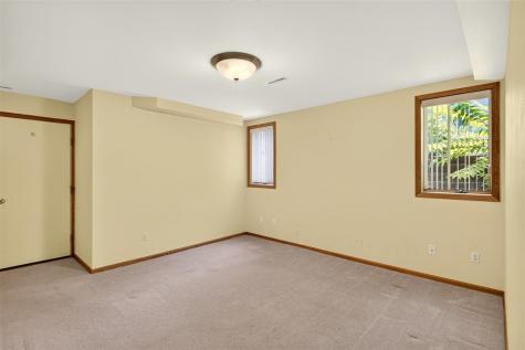 45 Heron Circle Iowa City IA 52245