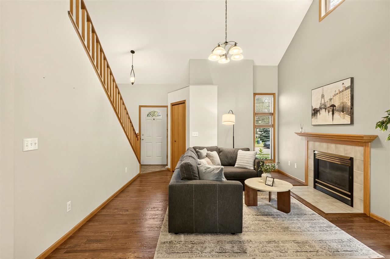 45 Heron Circle Iowa City IA 52245