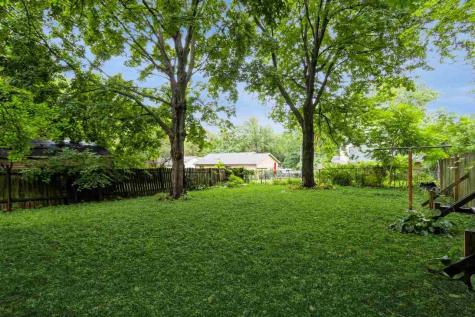 916 Roosevelt Street Iowa City IA 52240