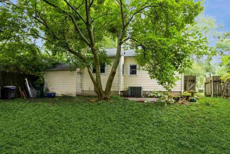 916 Roosevelt Street Iowa City IA 52240