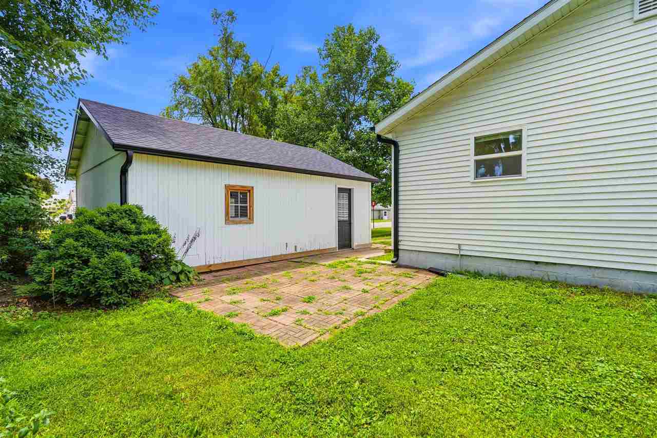 518 S 8th Avenue Washington IA 52353