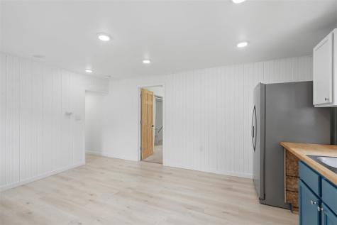 518 S 8th Avenue Washington IA 52353