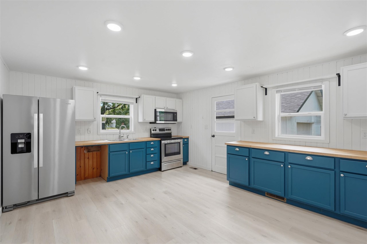 518 S 8th Avenue Washington IA 52353