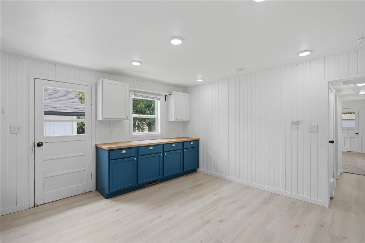 518 S 8th Avenue Washington IA 52353
