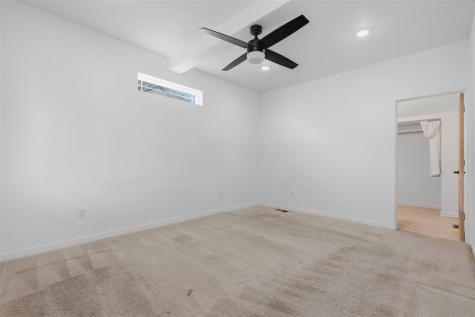 518 S 8th Avenue Washington IA 52353