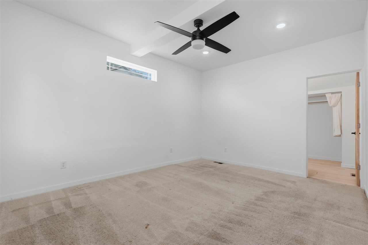 518 S 8th Avenue Washington IA 52353