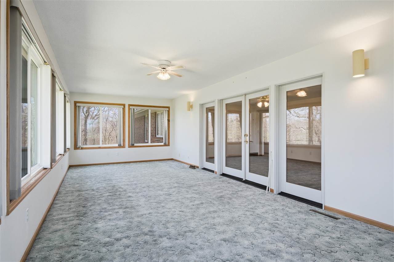2488 Sugar Bottom Road NE Solon IA 52333