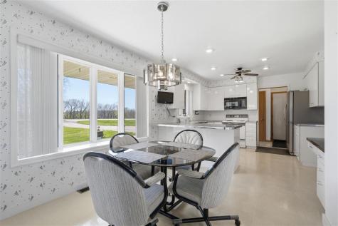 2488 Sugar Bottom Road NE Solon IA 52333