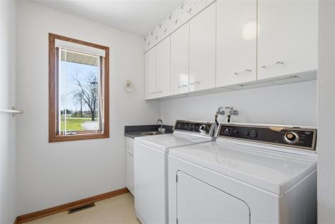 2488 Sugar Bottom Road NE Solon IA 52333