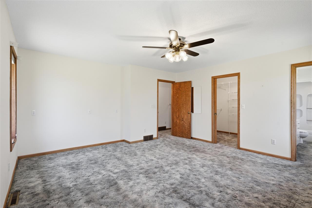 2488 Sugar Bottom Road NE Solon IA 52333