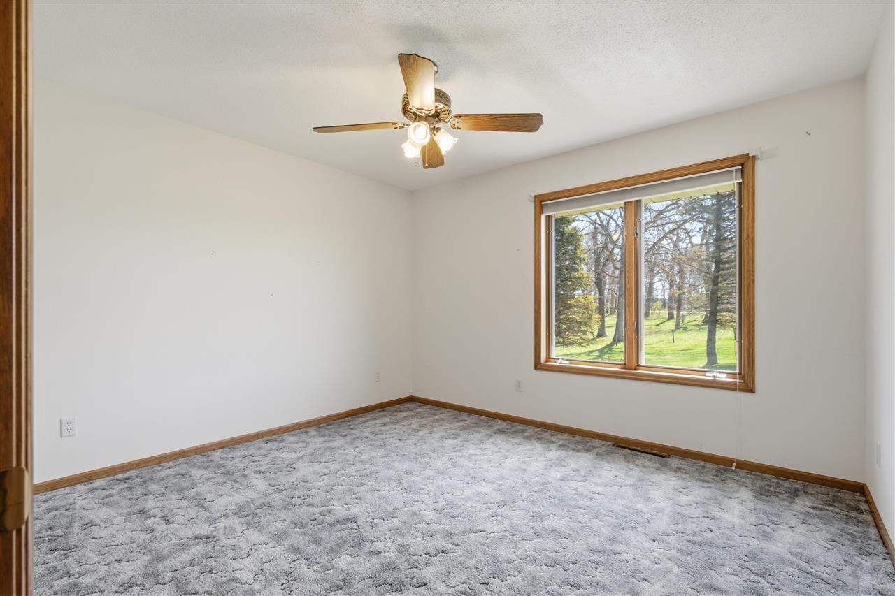 2488 Sugar Bottom Road NE Solon IA 52333