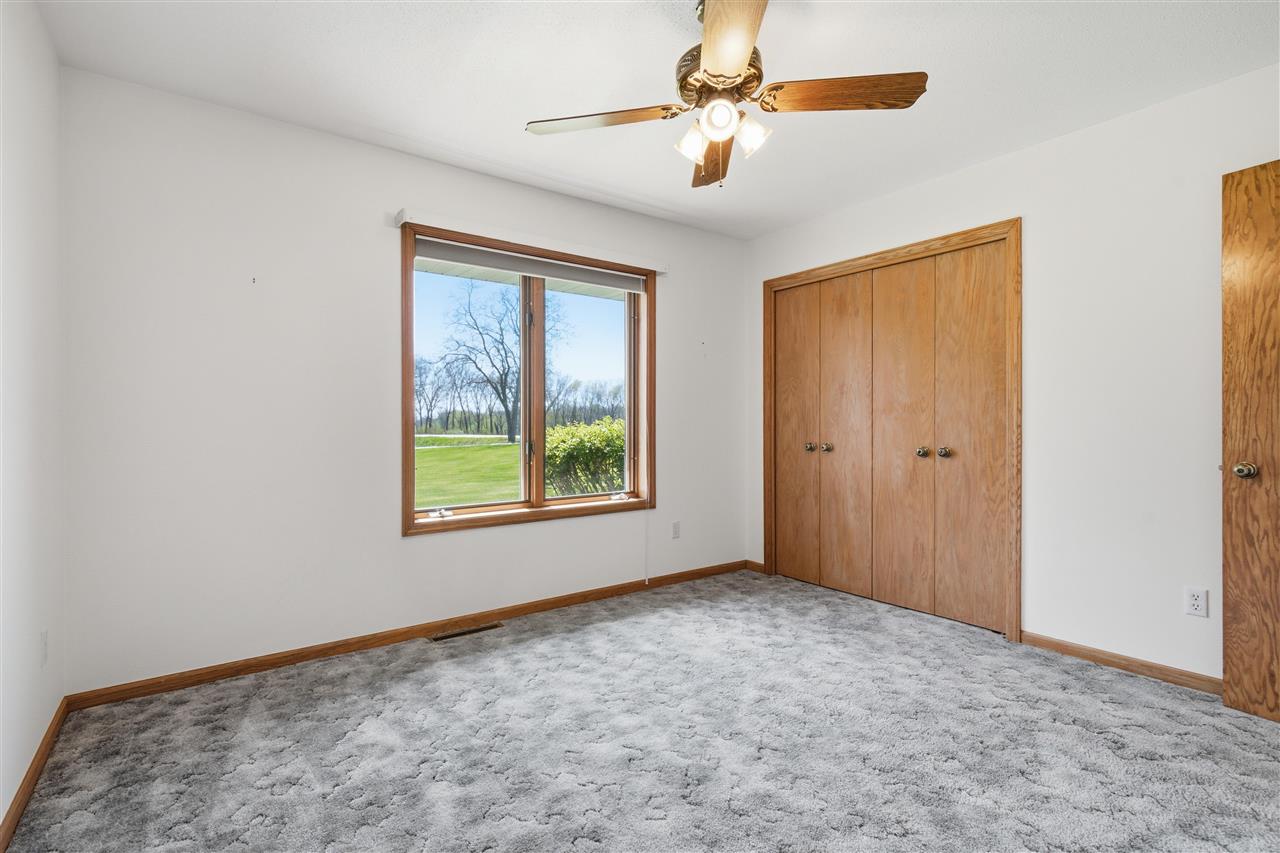 2488 Sugar Bottom Road NE Solon IA 52333