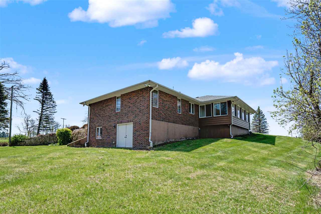 2488 Sugar Bottom Road NE Solon IA 52333