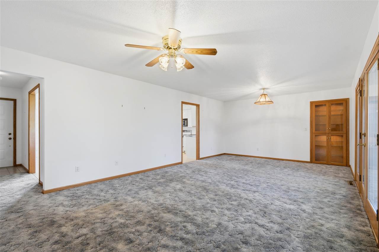 2488 Sugar Bottom Road NE Solon IA 52333