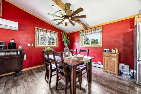 148 Delhi Road Manchester IA 52057