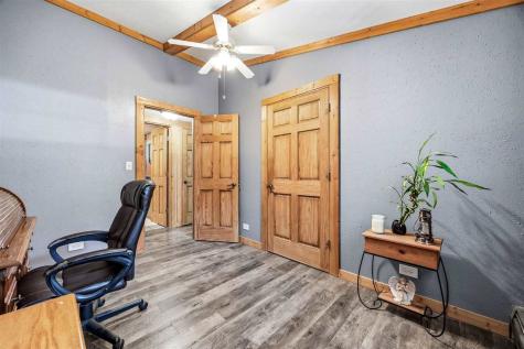 148 Delhi Road Manchester IA 52057