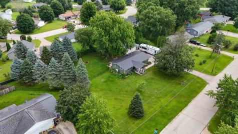 148 Delhi Road Manchester IA 52057
