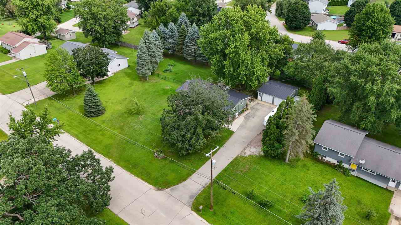 148 Delhi Road Manchester IA 52057