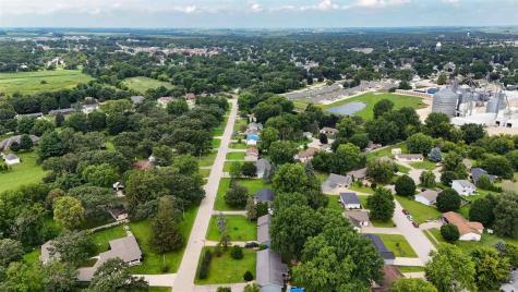 148 Delhi Road Manchester IA 52057
