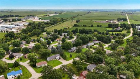 148 Delhi Road Manchester IA 52057