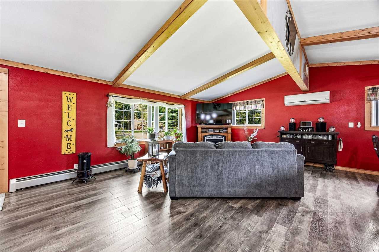 148 Delhi Road Manchester IA 52057