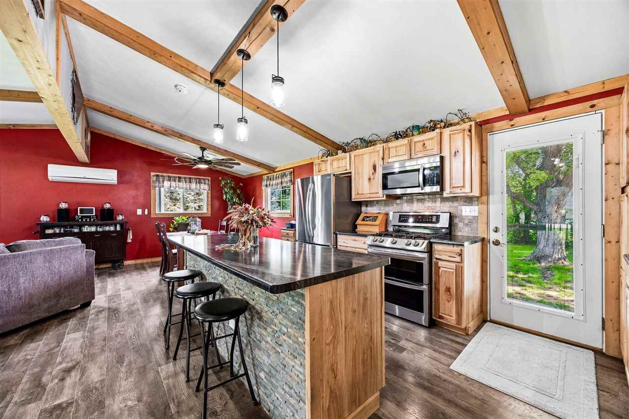 148 Delhi Road Manchester IA 52057