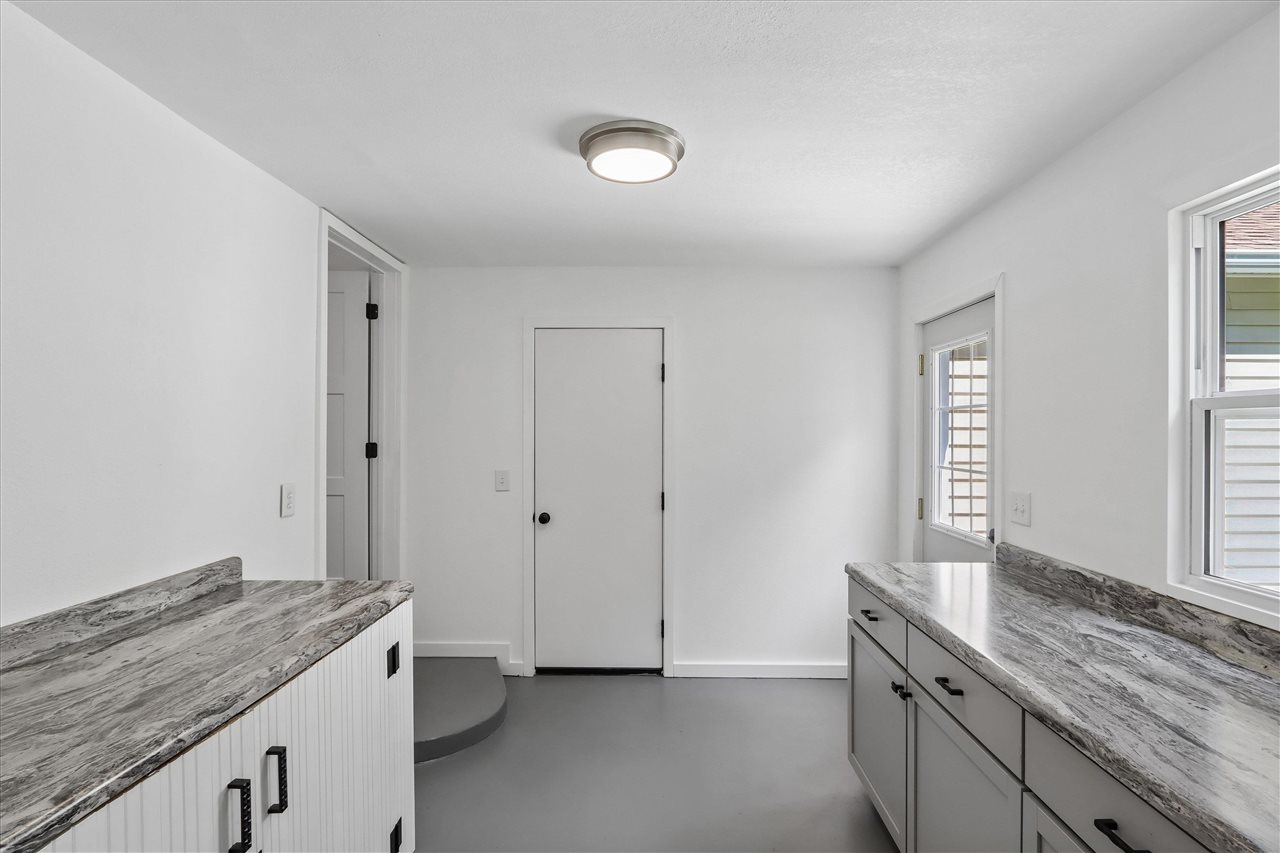 404 Grand Avenue Nichols IA 52766