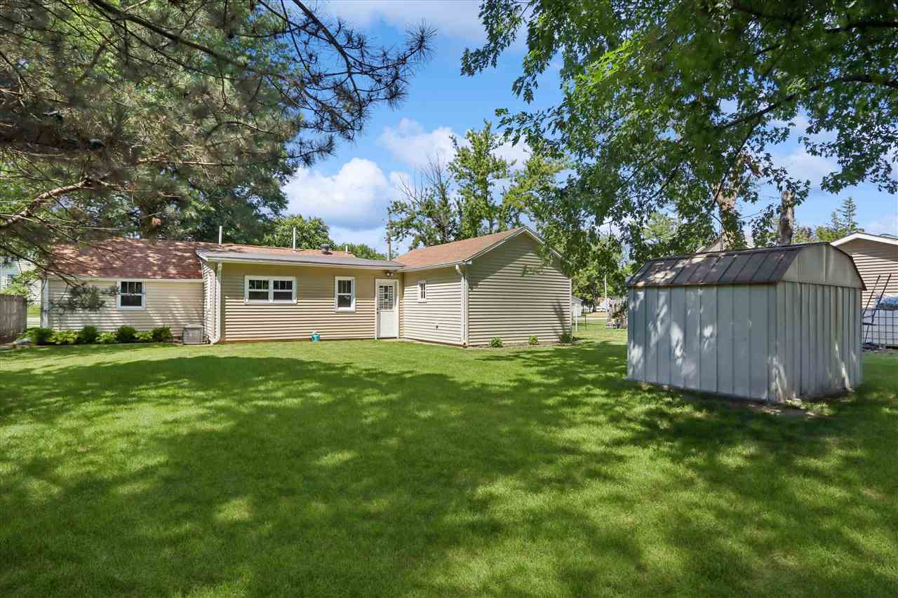 404 Grand Avenue Nichols IA 52766