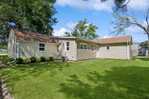 404 Grand Avenue Nichols IA 52766