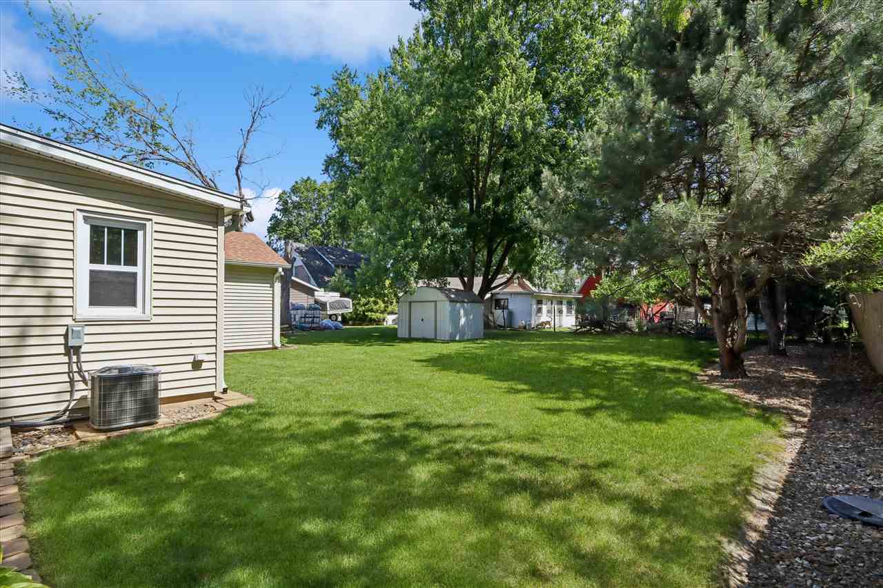 404 Grand Avenue Nichols IA 52766