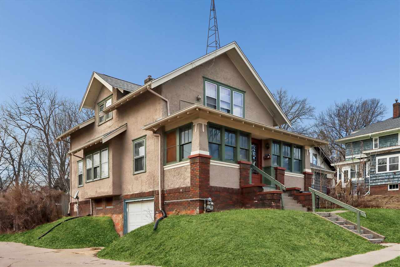 727 N Dodge Street Iowa City IA 52240