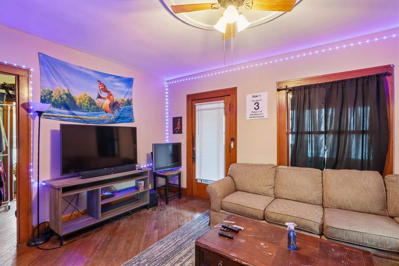 727 N Dodge Street Iowa City IA 52240