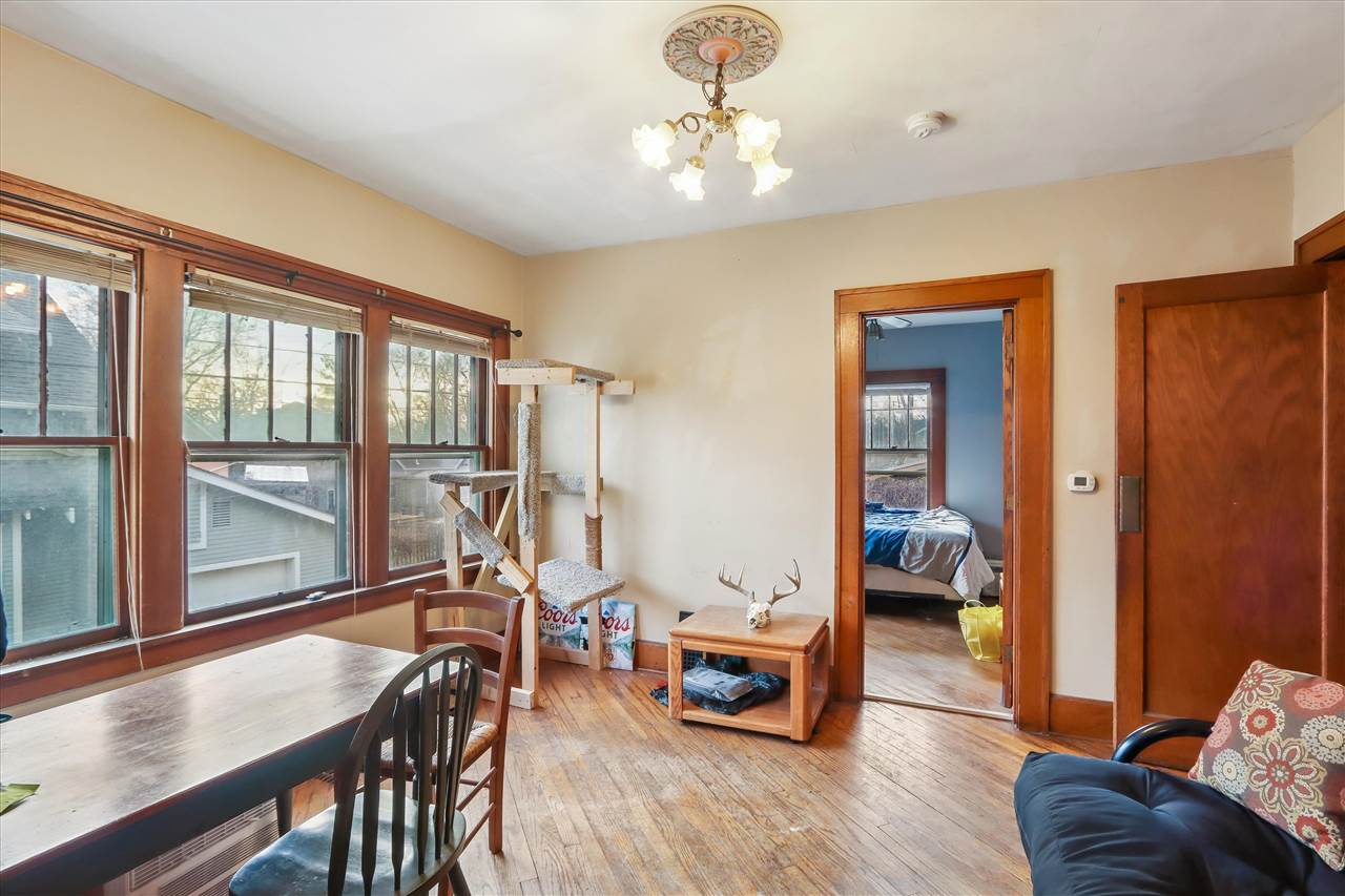 727 N Dodge Street Iowa City IA 52240