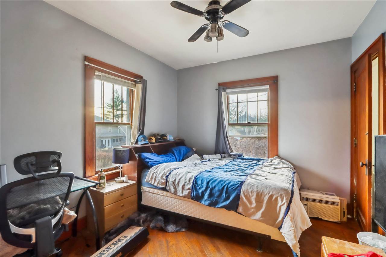 727 N Dodge Street Iowa City IA 52240