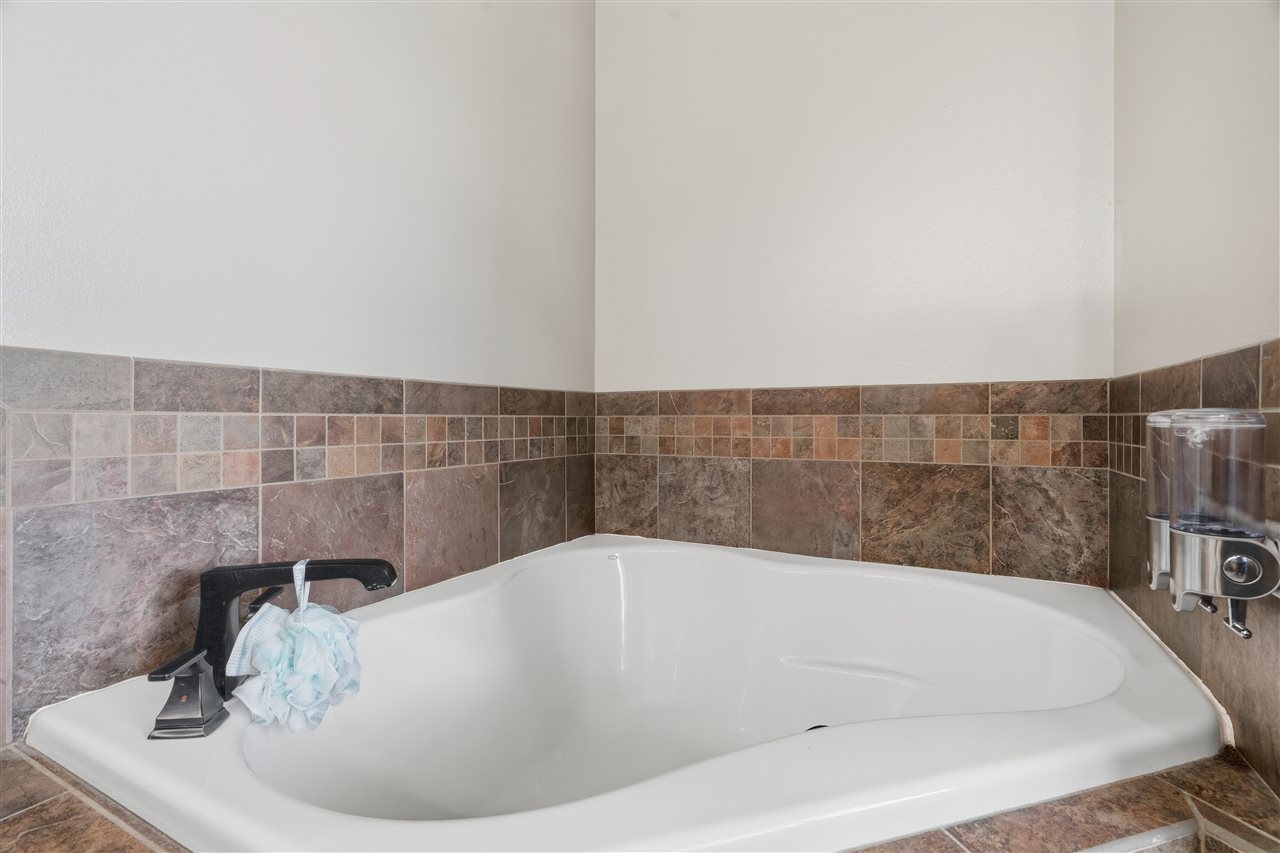 22980 105th Street Anamosa IA 52205