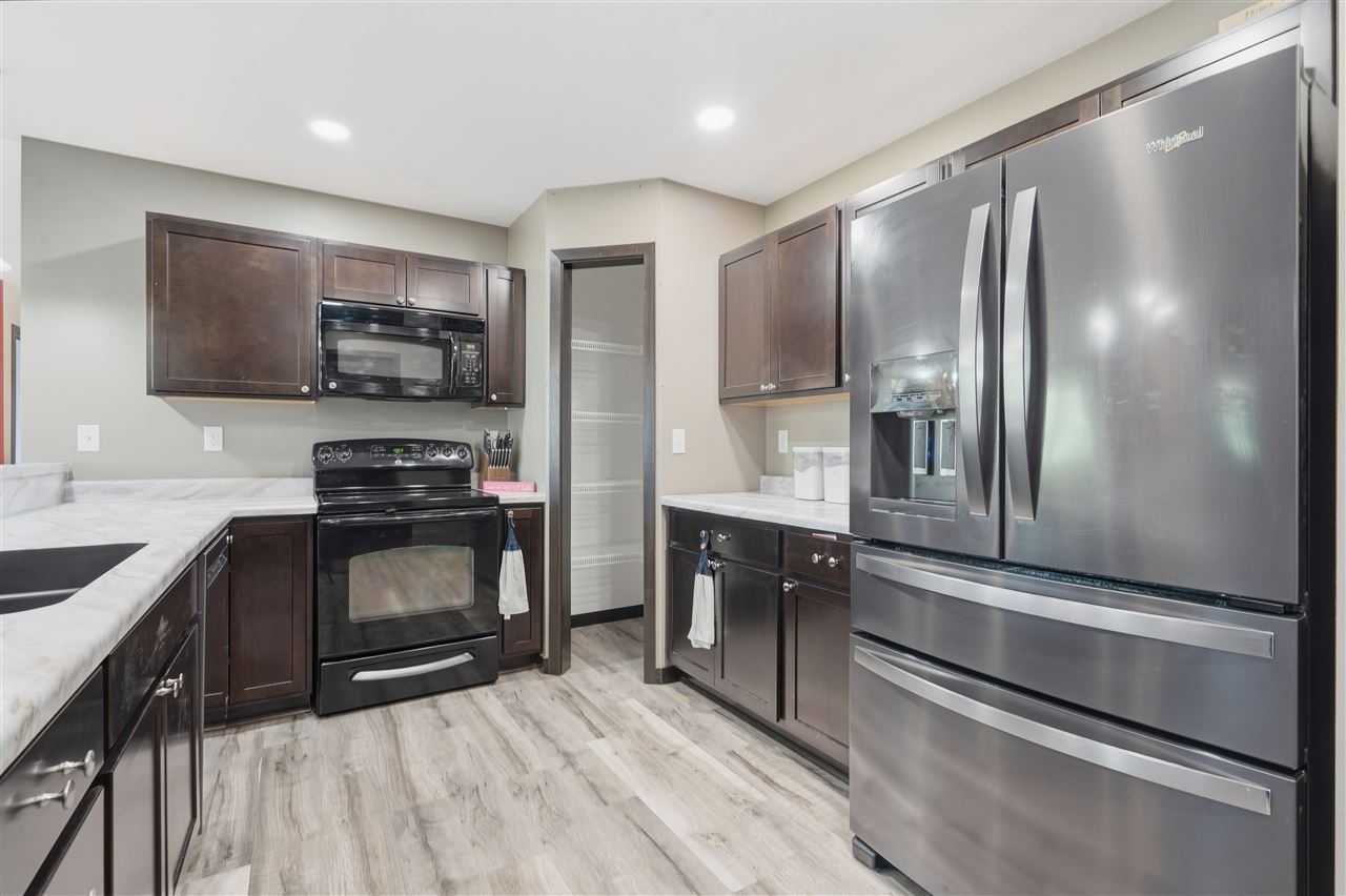 22980 105th Street Anamosa IA 52205