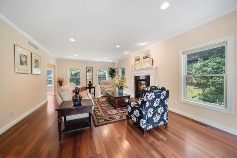 119 Richards Street Iowa City IA 52246