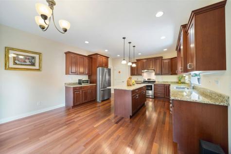 119 Richards Street Iowa City IA 52246