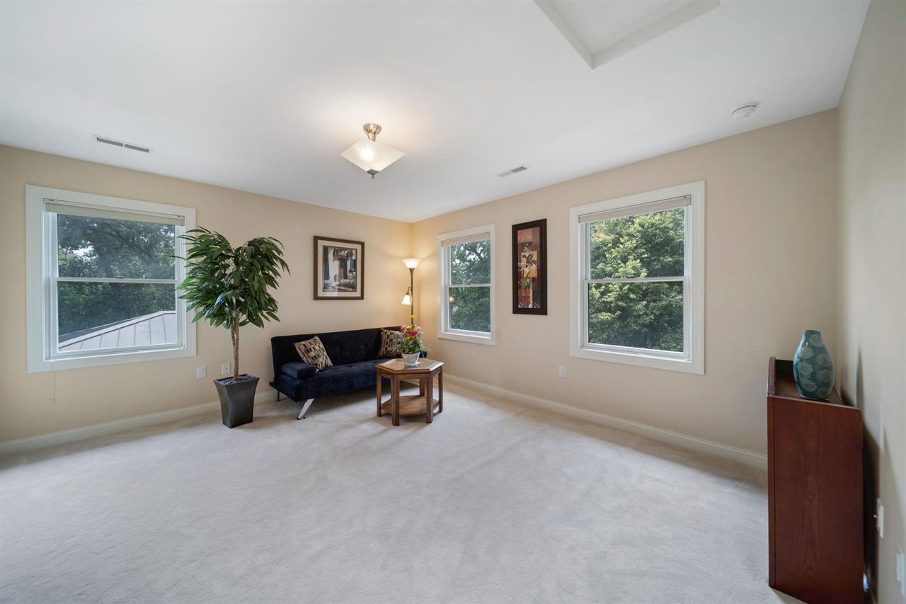 119 Richards Street Iowa City IA 52246
