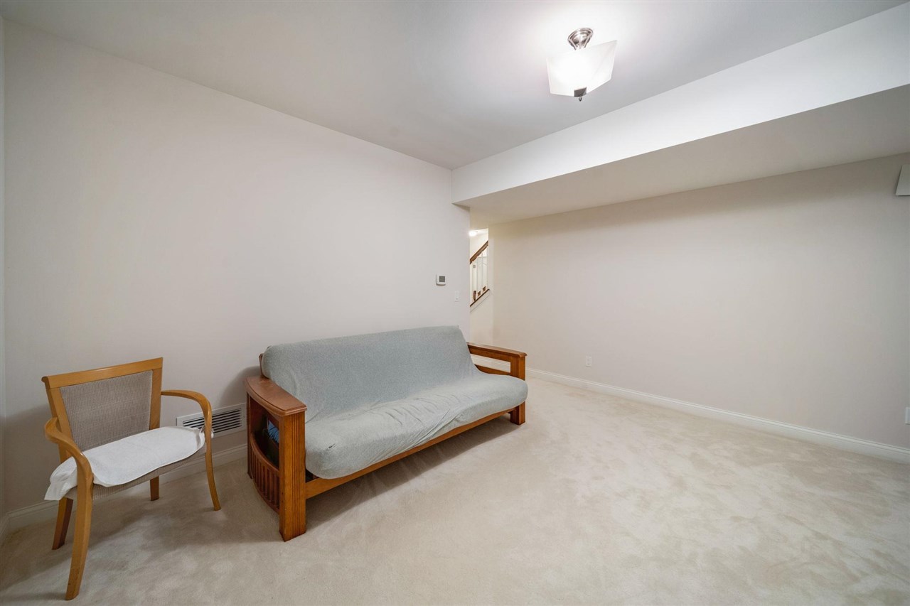 119 Richards Street Iowa City IA 52246