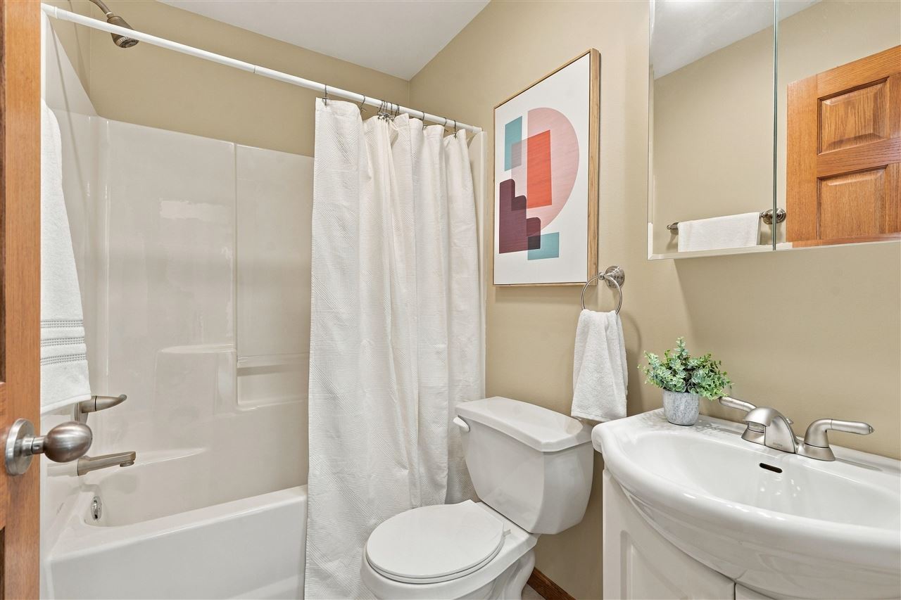 6830 Flint Rock Court Marion IA 52302