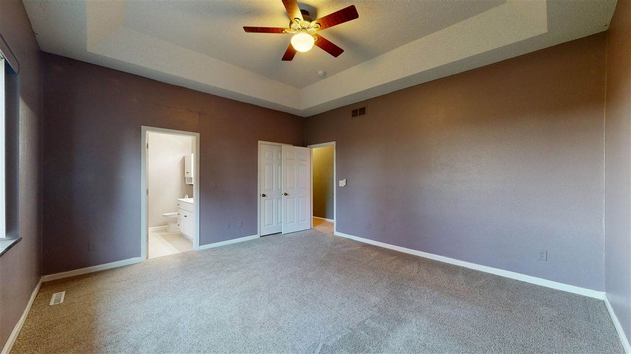 60 Goldfinch Circle Iowa City IA 52245-4120