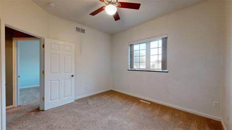 60 Goldfinch Circle Iowa City IA 52245-4120