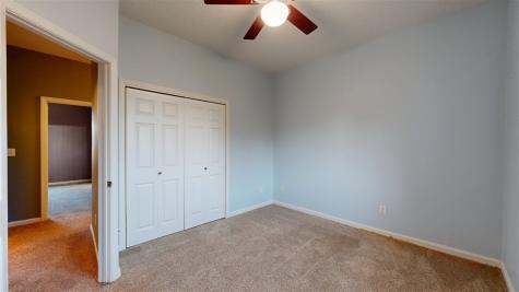 60 Goldfinch Circle Iowa City IA 52245-4120