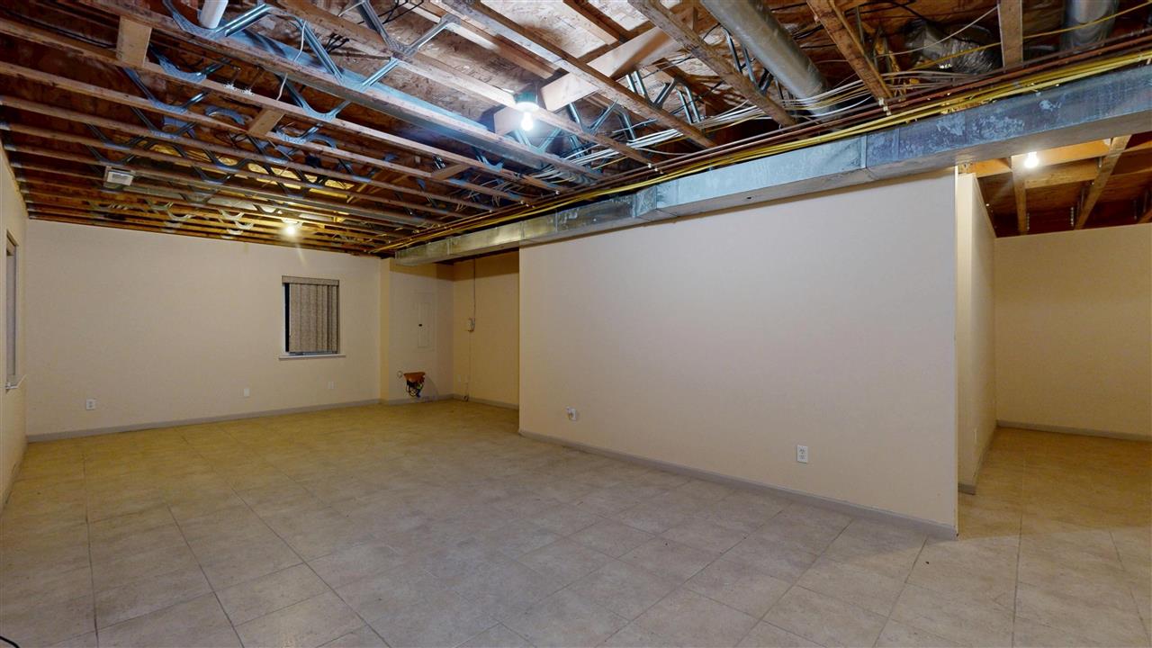 60 Goldfinch Circle Iowa City IA 52245-4120
