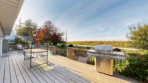 60 Goldfinch Circle Iowa City IA 52245-4120